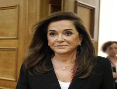 N. Μπακογιάννη: «Ανησυχώ για ένα ατύχημα στο Αιγαίο»